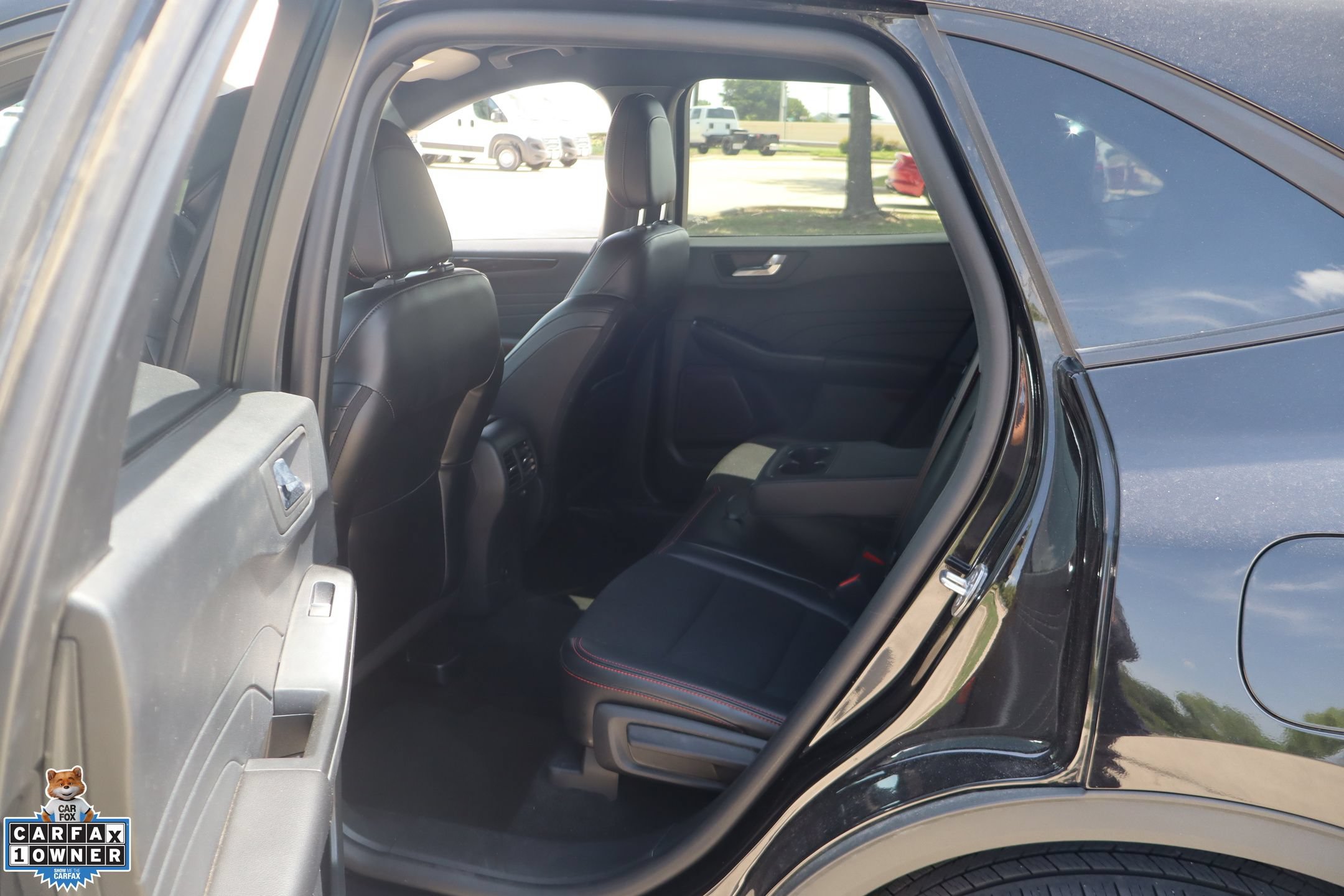 Used 2025 Ford Escape ST-Line Select AWD/4WD image 25