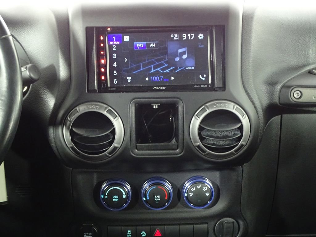 Used 2017 Jeep Wrangler Unlimited Sport w/ Connectivity Group image 19