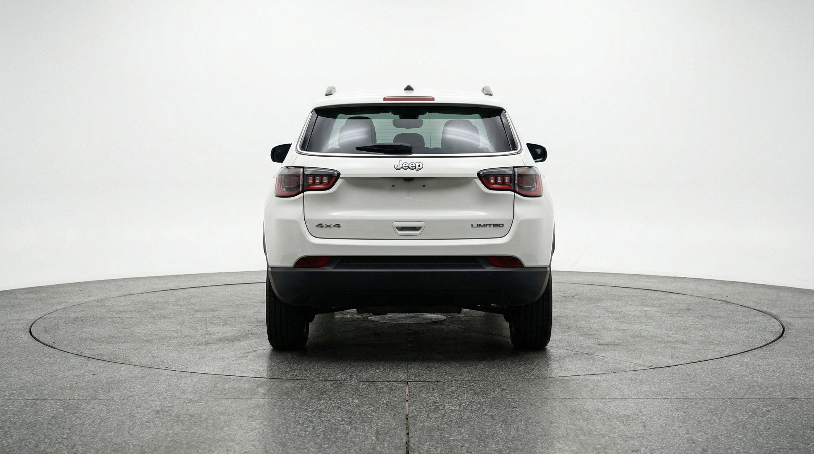 Used 2025 Jeep Compass Latitude image 7