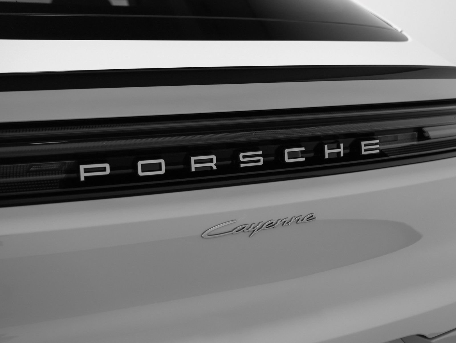 New 2026 Porsche Cayenne Coupe AWD/4WD image 18