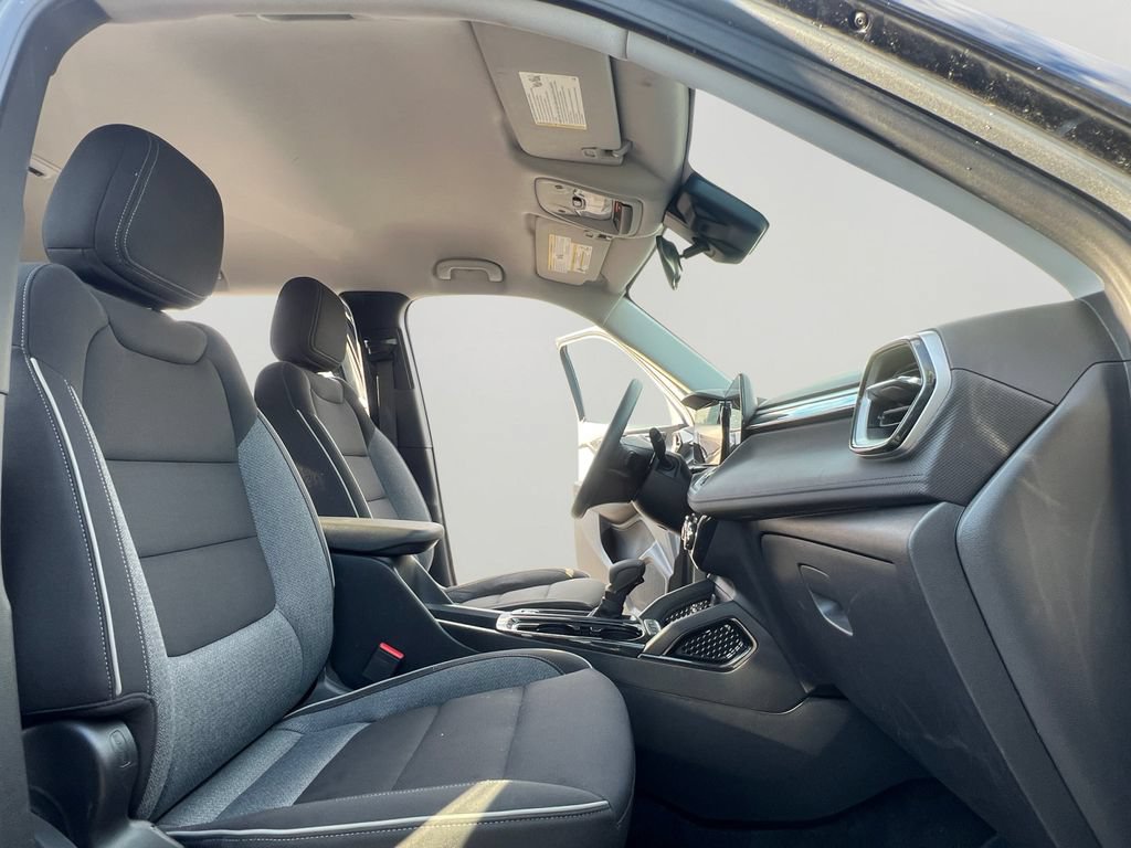 Used 2025 Chevrolet TrailBlazer LT AWD/4WD image 23
