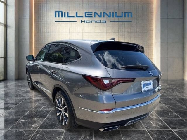Used 2025 Acura MDX w/ Technology Package AWD/4WD image 3
