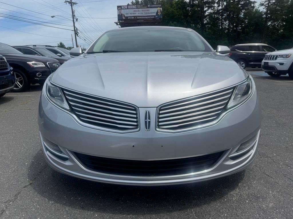 Used 2013 Lincoln MKZ FWD image 2