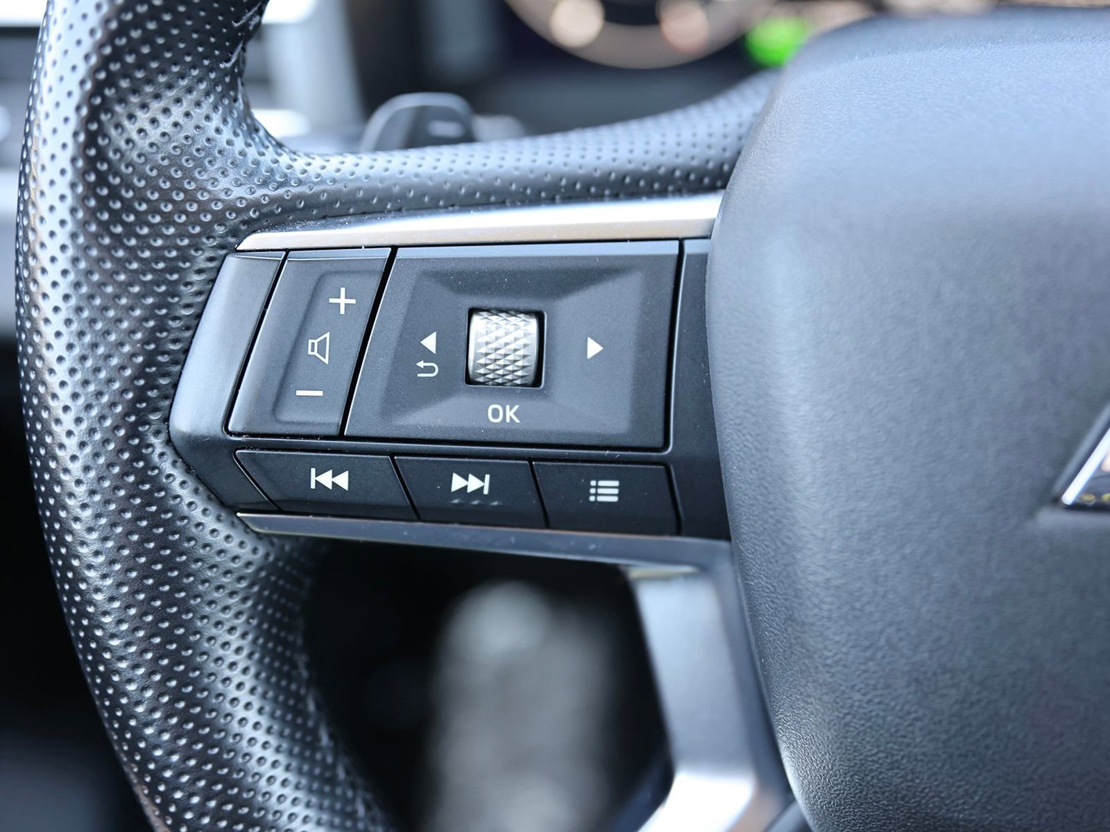 Used 2024 Mitsubishi Outlander 4WD Plug-In Hybrid image 39