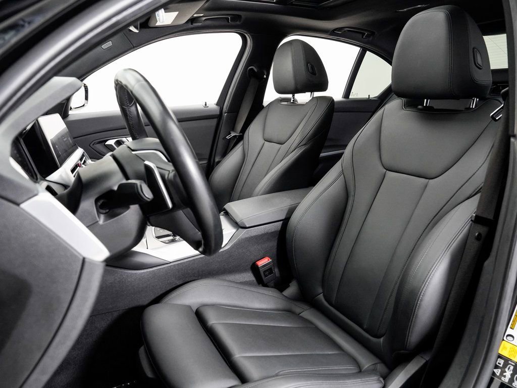 Used 2020 BMW 330i xDrive Sedan w/ Convenience Package image 5