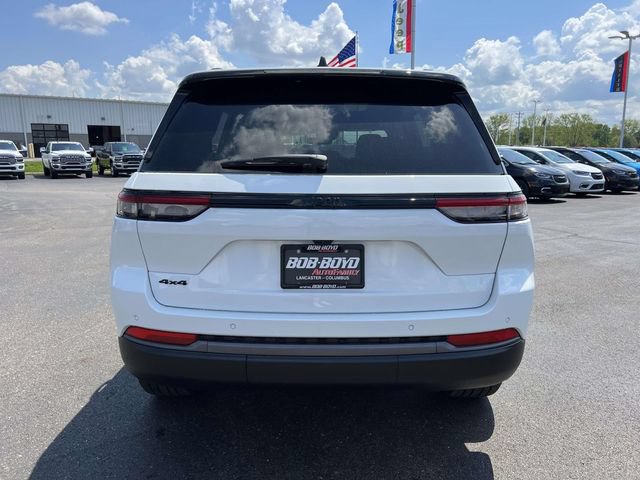 New 2026 Jeep Grand Cherokee Limited w/ Limited Altitude Package AWD/4WD image 6