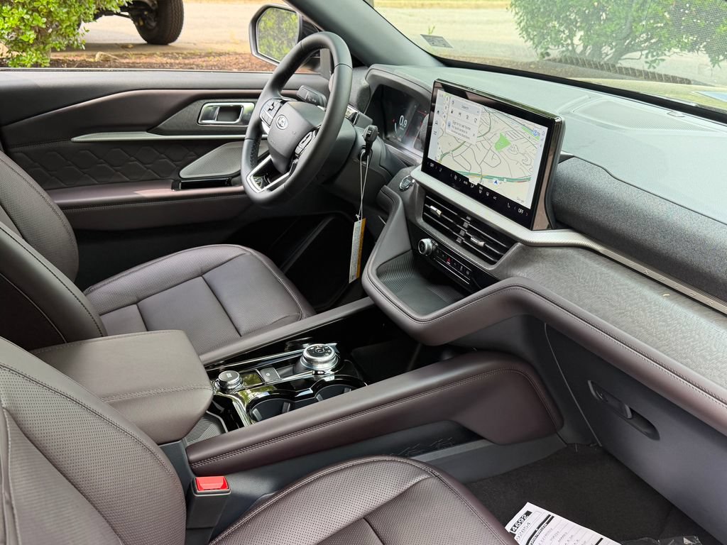 New 2026 Ford Explorer Platinum w/ LUX Leather Package AWD/4WD image 8