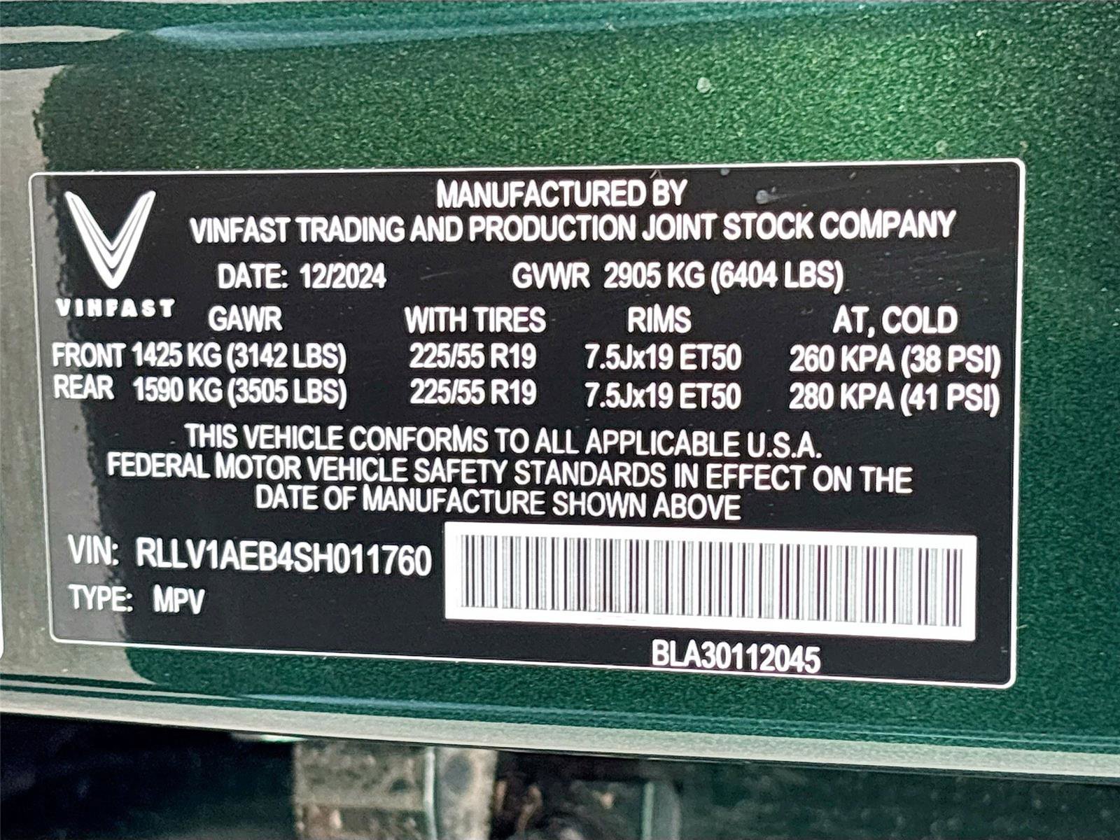 New 2025 VinFast VF 8 Eco image 32