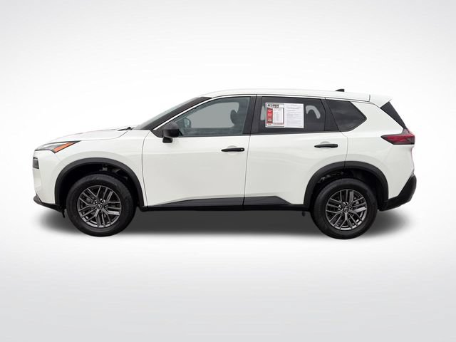 Used 2022 Nissan Rogue S AWD/4WD image 3