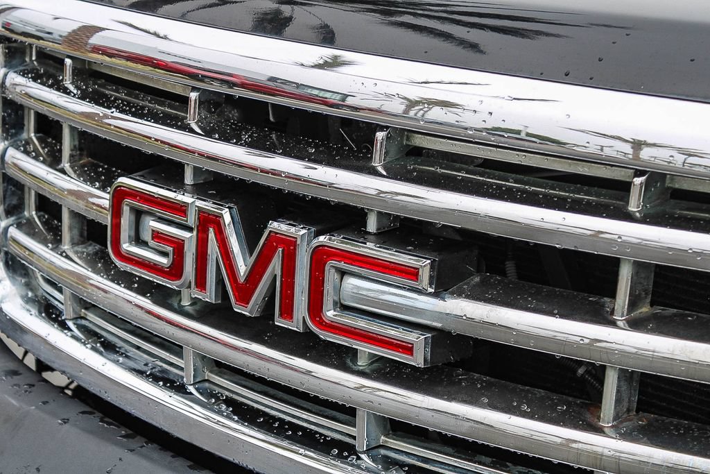 Used 2011 GMC Sierra 1500 SLT w/ SLT Convenience Package AWD/4WD image 9