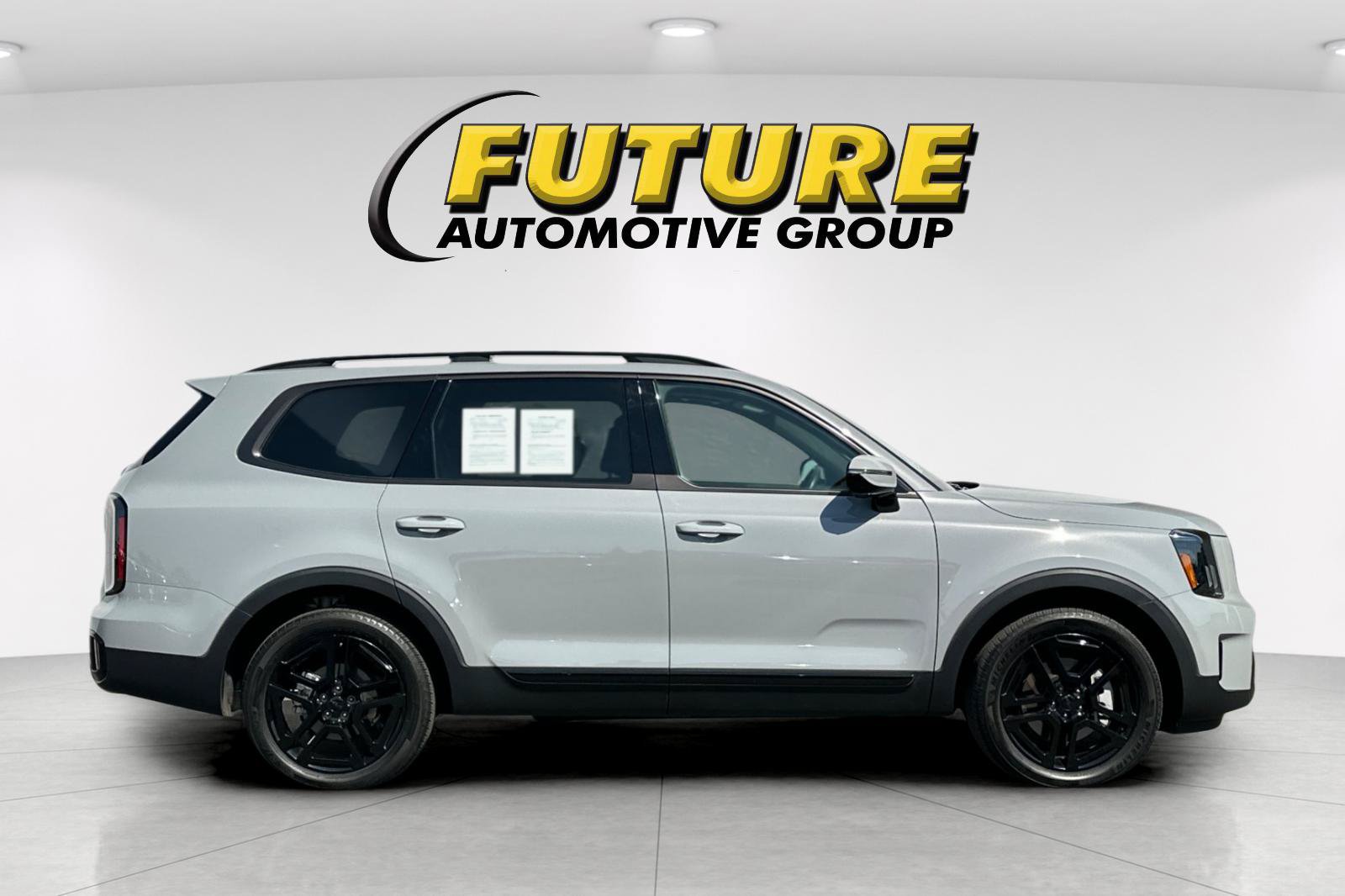 Certified 2025 Kia Telluride SX Prestige X-Line AWD/4WD image 3