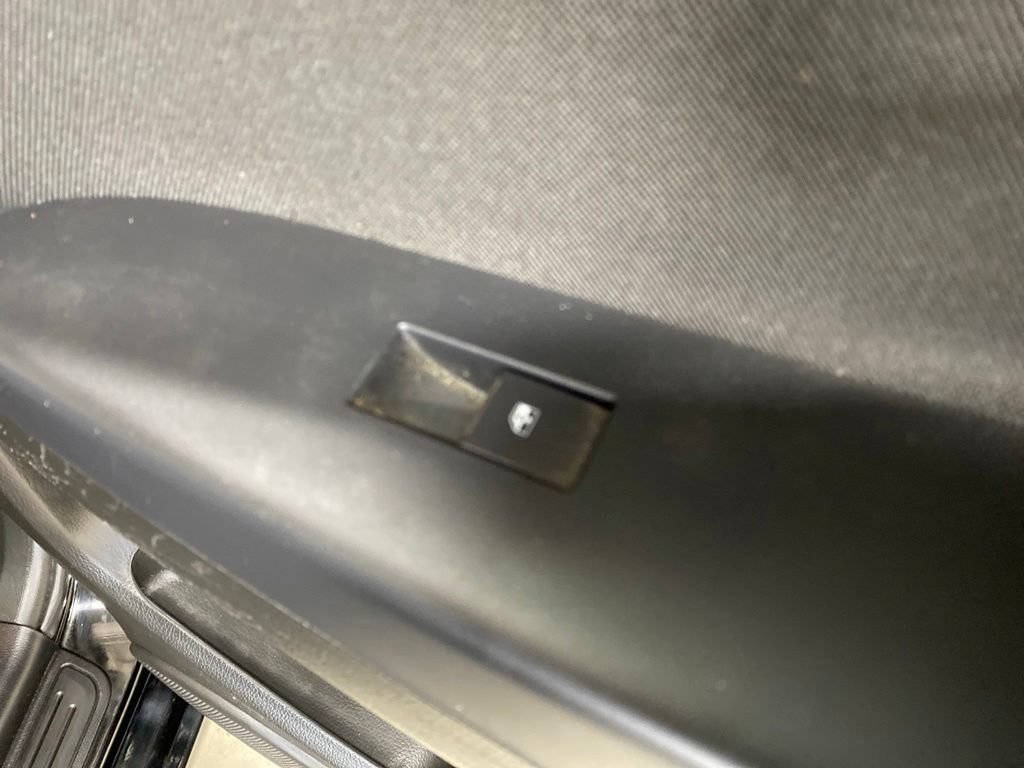 Used 2015 Chevrolet Captiva Sport LT FWD image 15