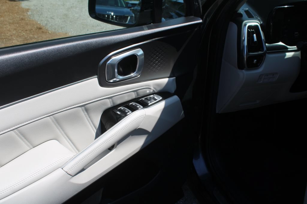 Certified 2023 Kia Sorento SX AWD/4WD image 20