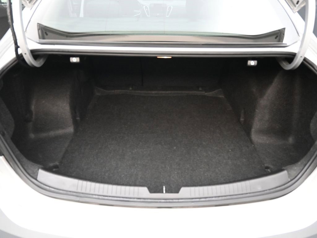 Used 2019 Chevrolet Malibu RS image 26