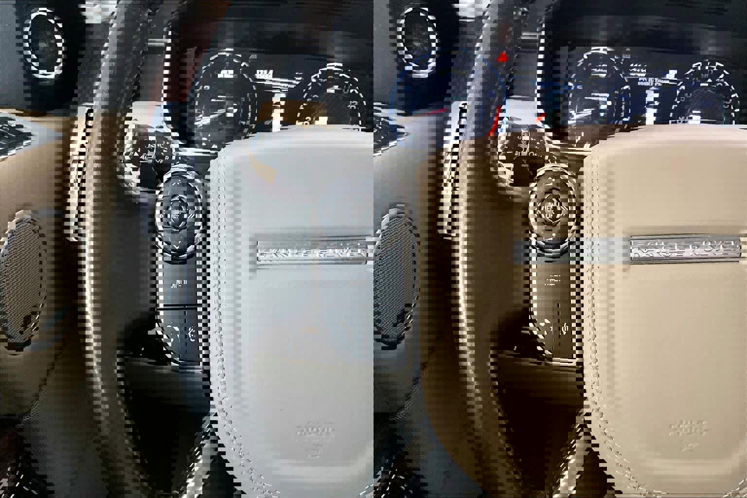 Used 2016 Land Rover Range Rover Supercharged image 24