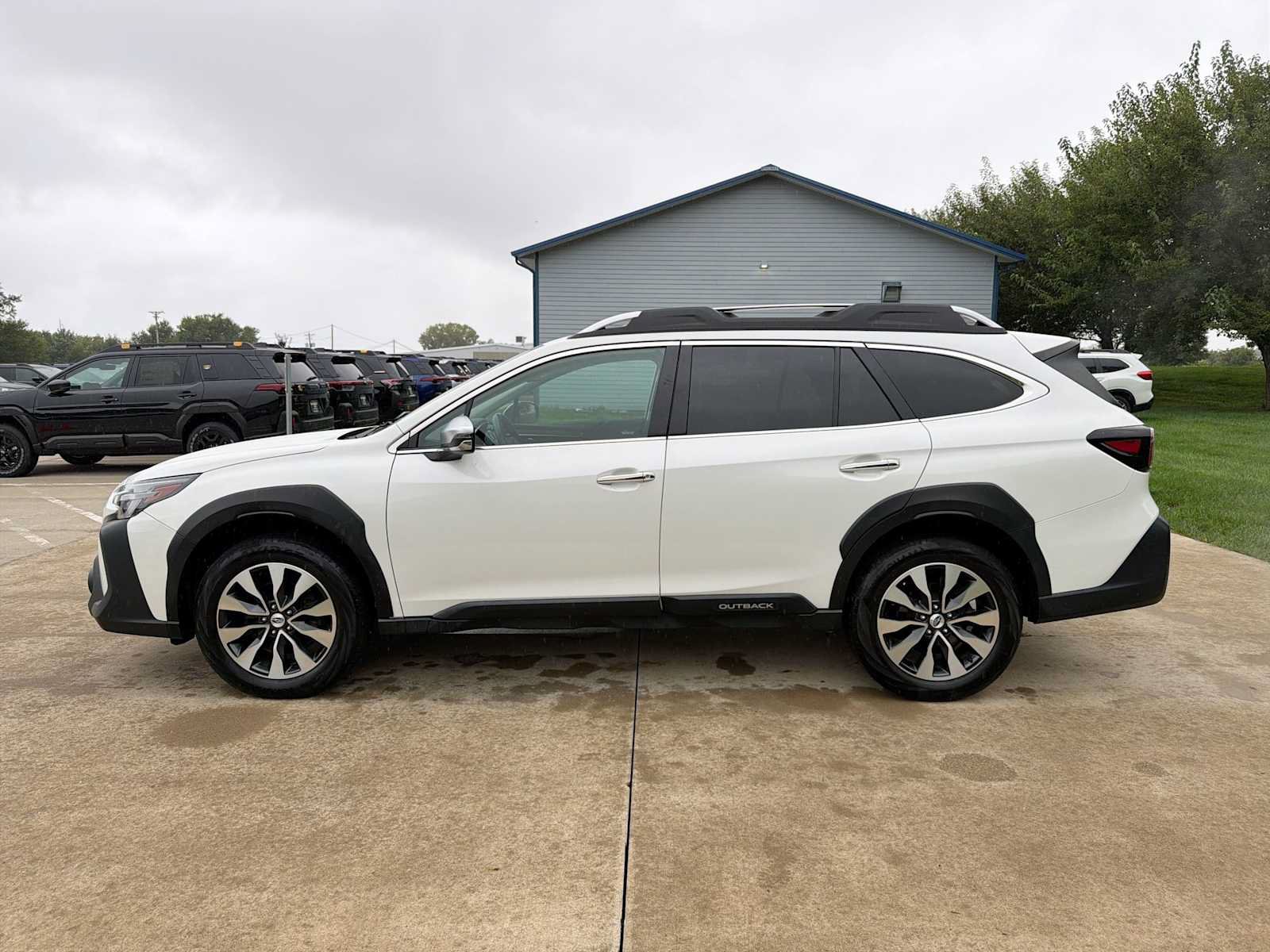 Certified 2024 Subaru Outback Touring XT AWD/4WD image 3