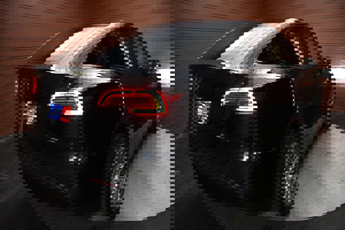 Used 2022 Tesla Model Y Long Range image 4