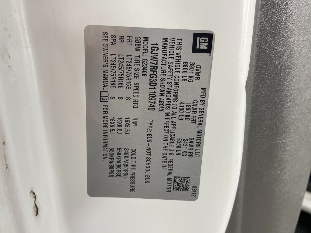 Used 2013 GMC Savana 2500 LT w/ LT Preferred Equipment Group RWD image 26