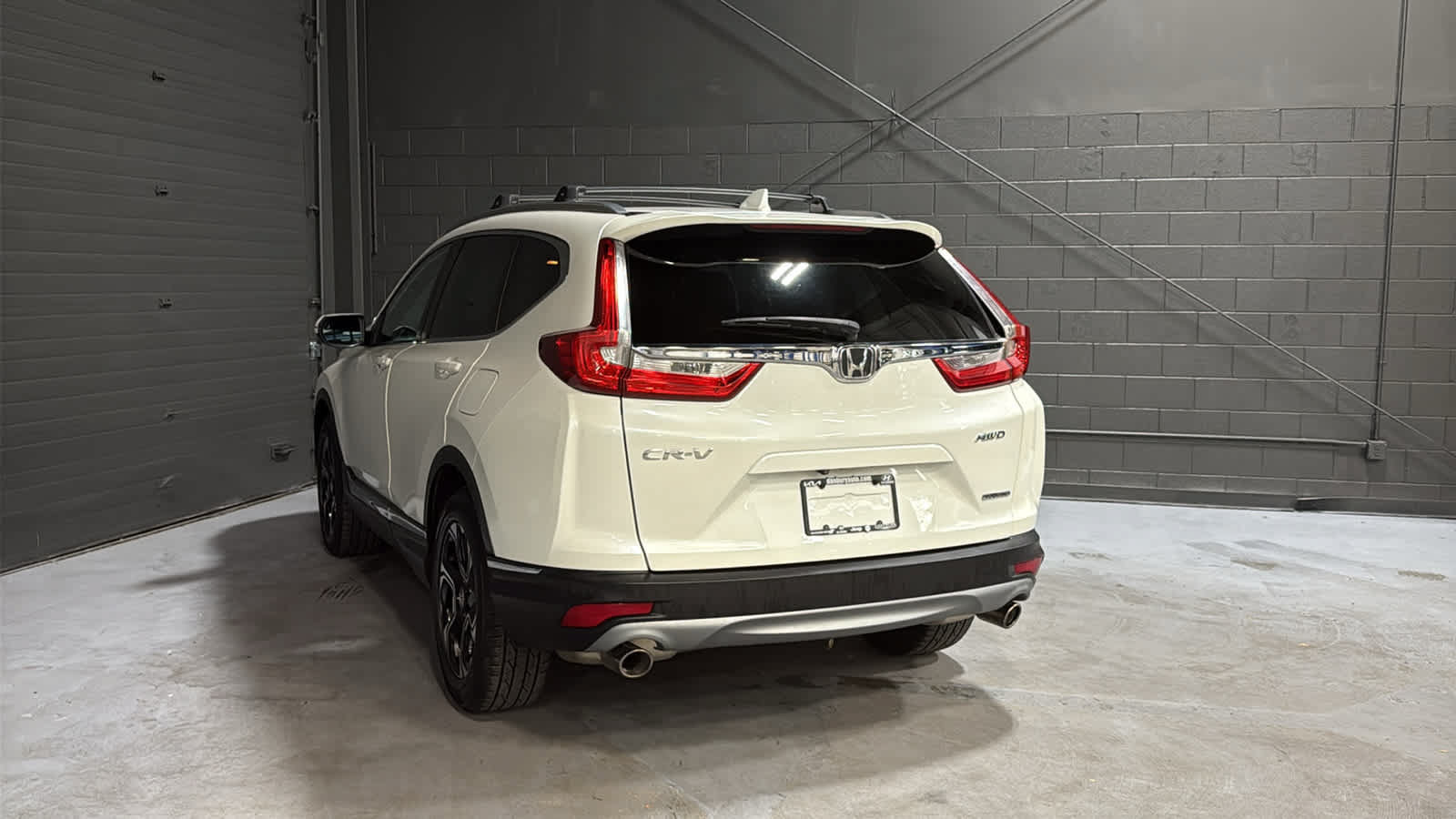 Used 2017 Honda CR-V Touring image 6