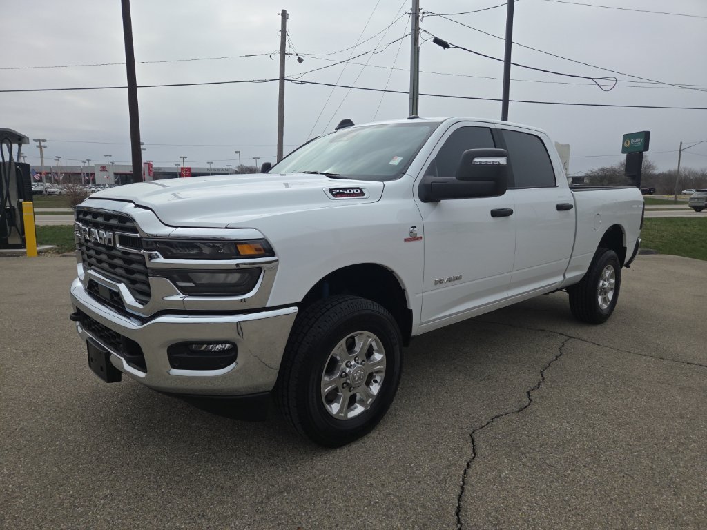 Used 2025 RAM 2500 Big Horn AWD/4WD image 3