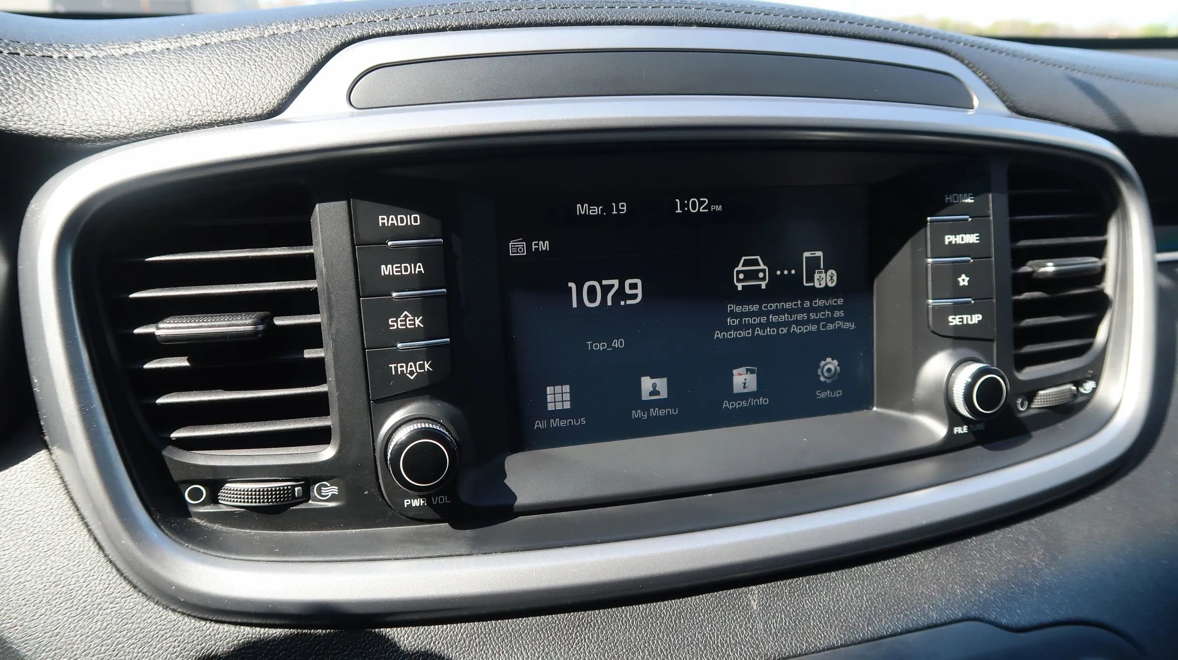 Used 2019 Kia Sorento S image 33