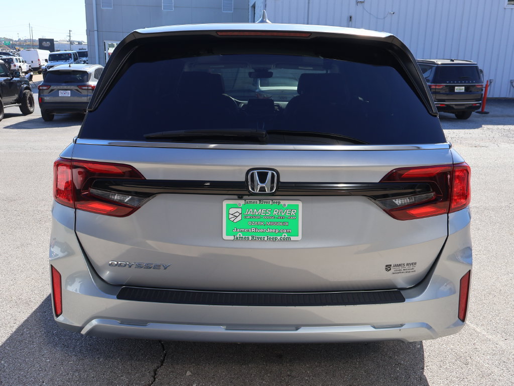 Used 2025 Honda Odyssey EX-L image 4