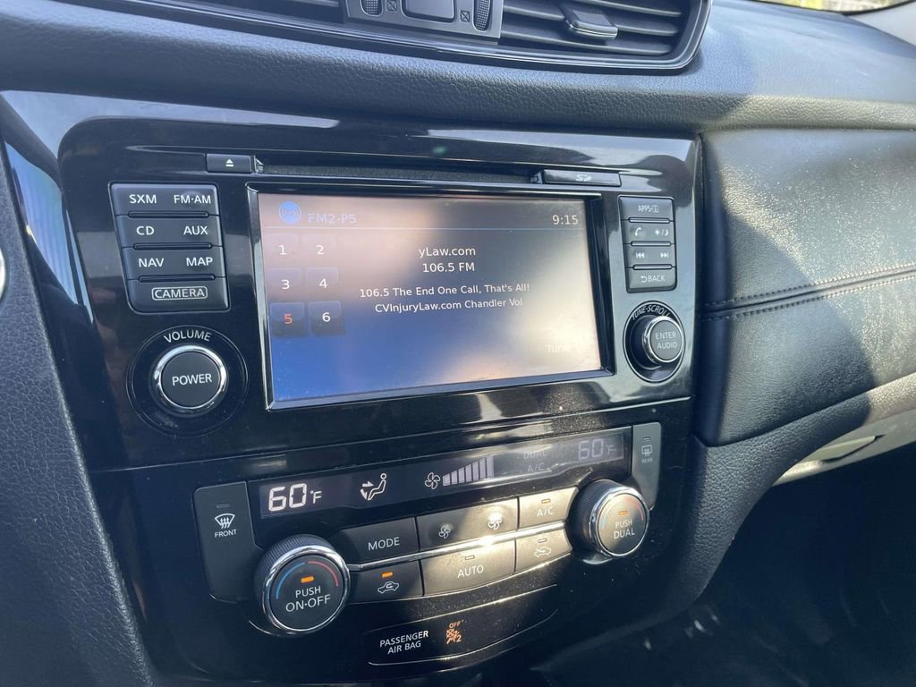 Used 2017 Nissan Rogue SL w/ SL Premium Package image 40