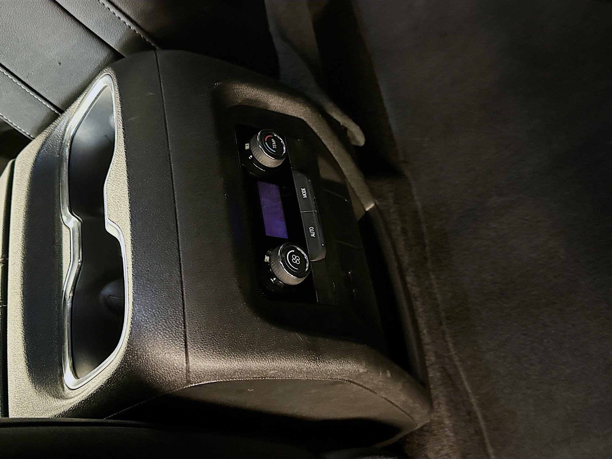 Used 2025 Chevrolet Traverse LT image 27