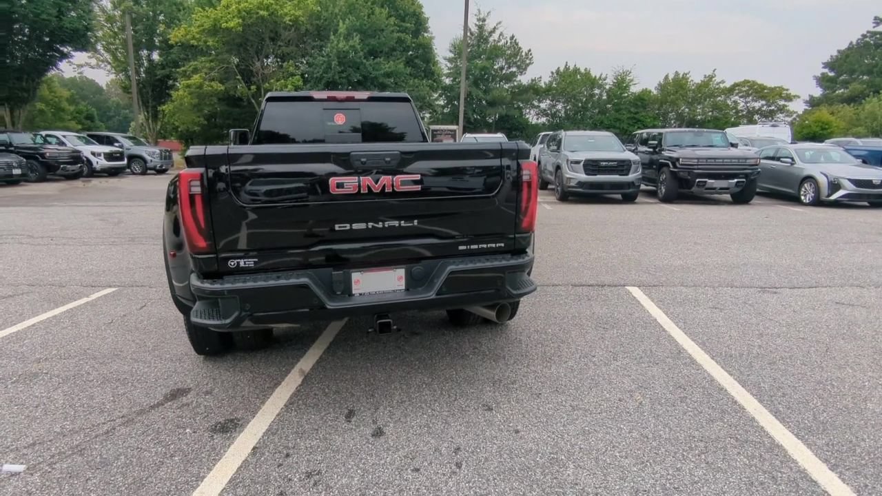 New 2026 GMC Sierra 3500 Denali w/ Denali Reserve Package AWD/4WD image 7