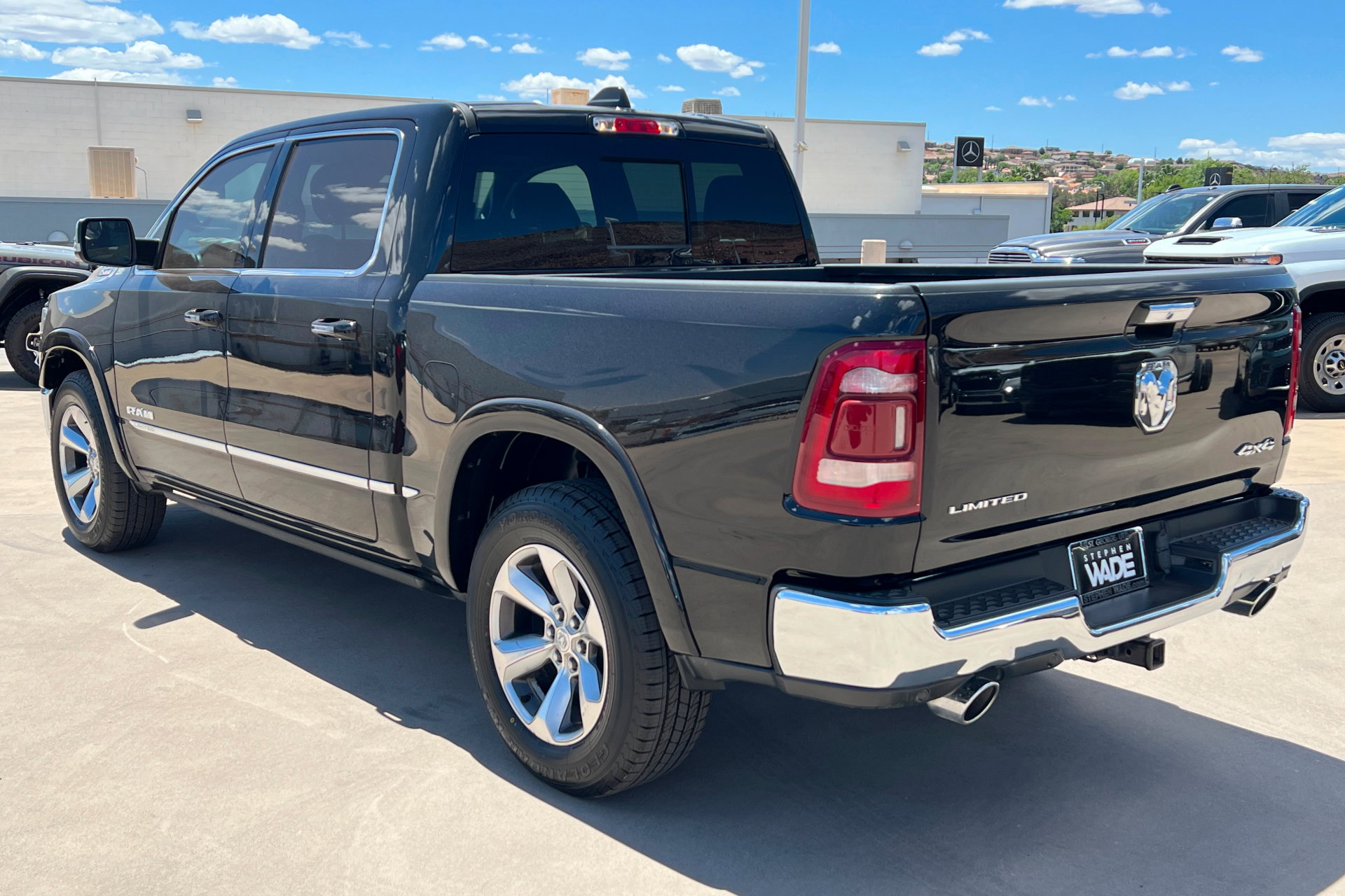 Used 2022 RAM 1500 Limited AWD/4WD image 3