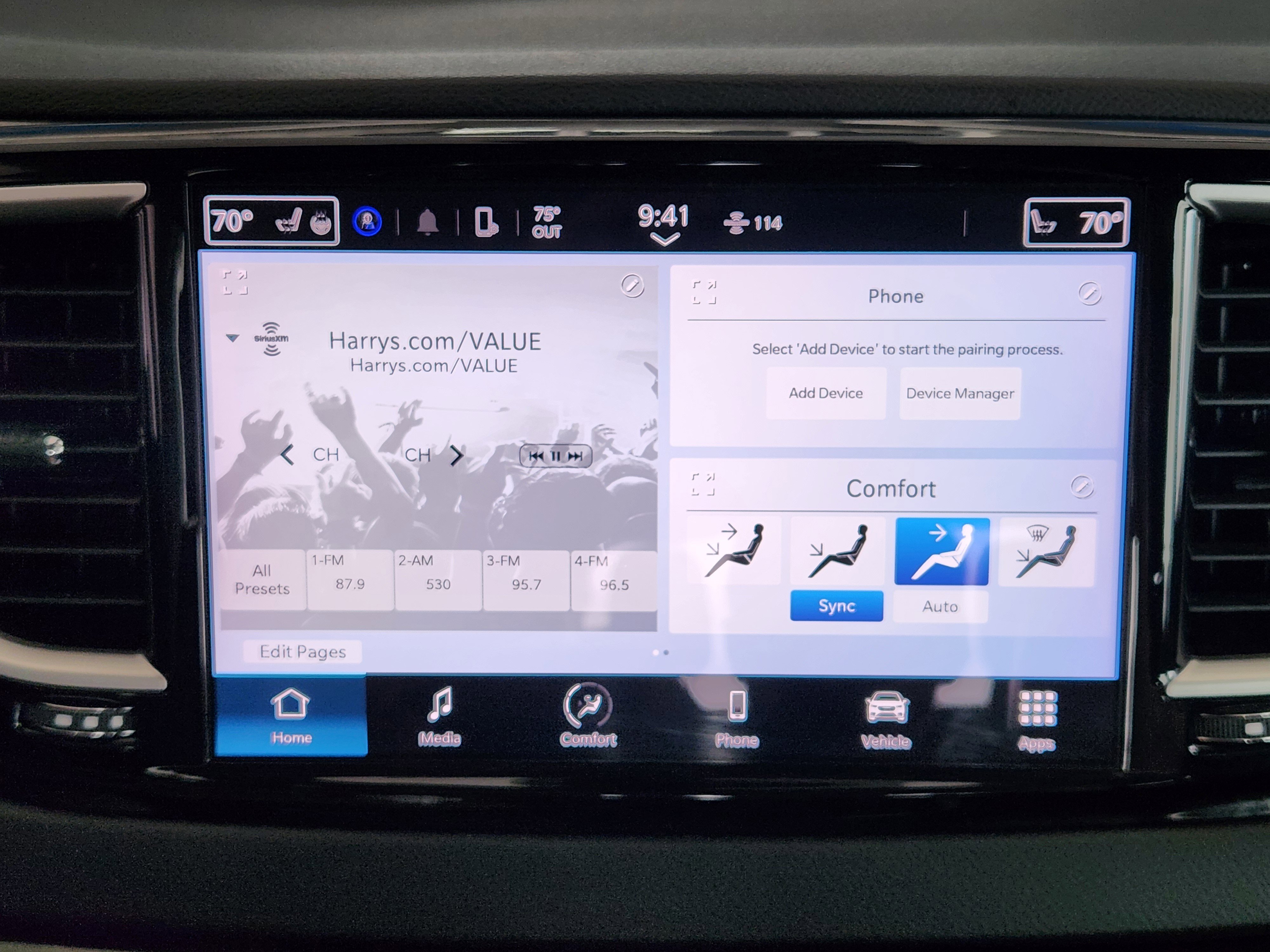 Used 2023 Chrysler Pacifica Touring-L FWD image 18