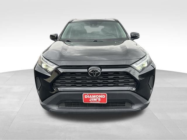 Used 2022 Toyota RAV4 XLE w/ Carpet Mat Package (TMS) image 26