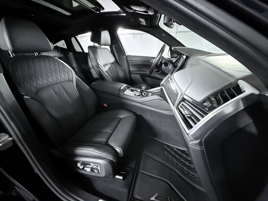 Used 2020 BMW X6 M50i w/ Executive Package image 28