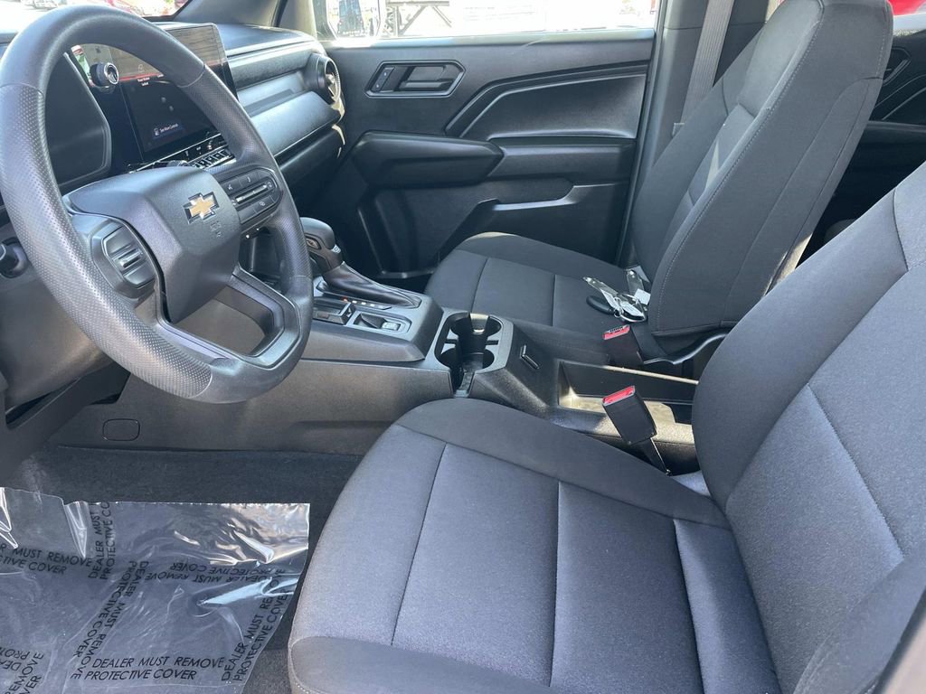 Used 2024 Chevrolet Colorado W/T image 18