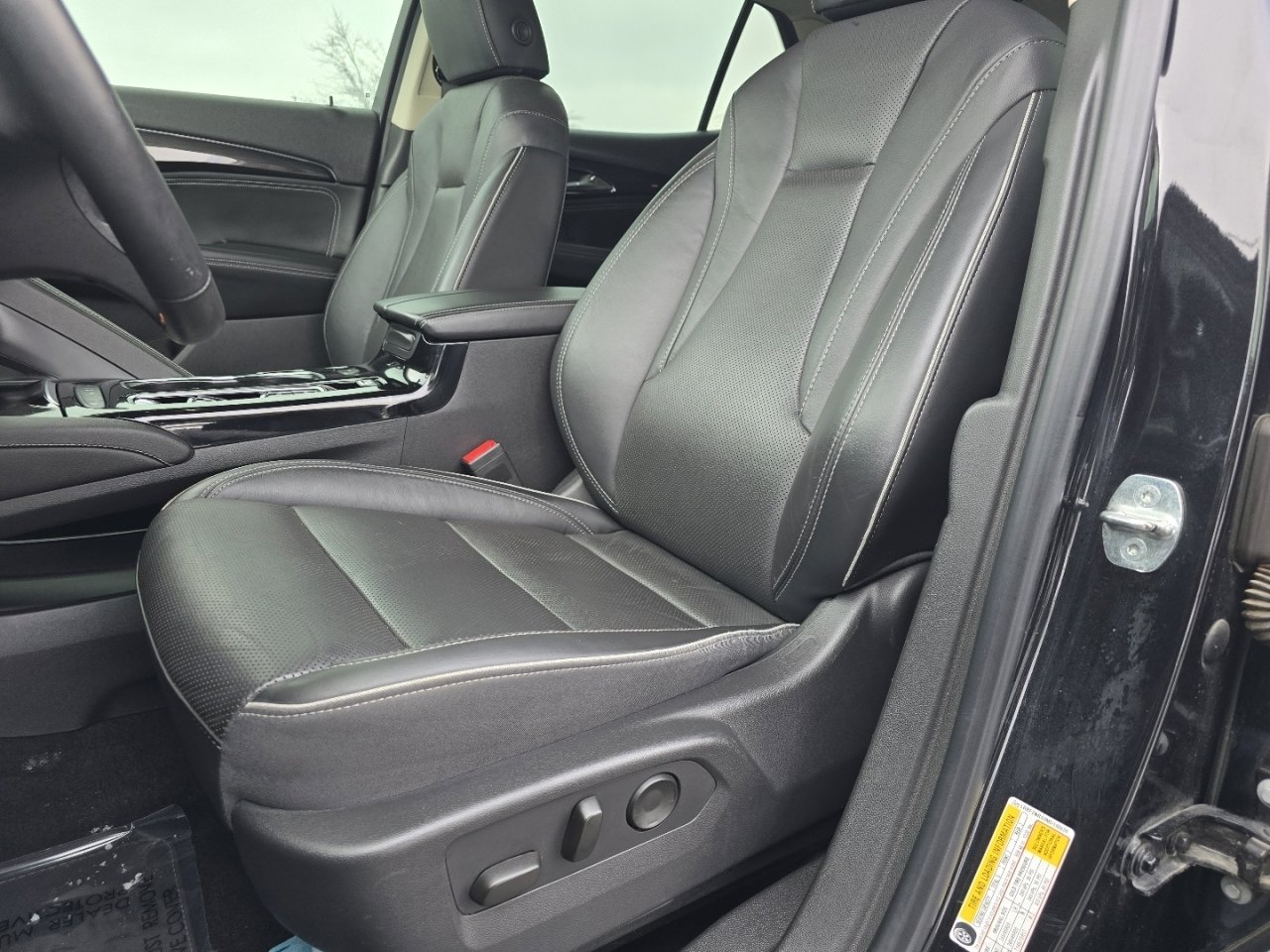 Used 2021 Buick Envision Essence w/ Technology Package I image 24