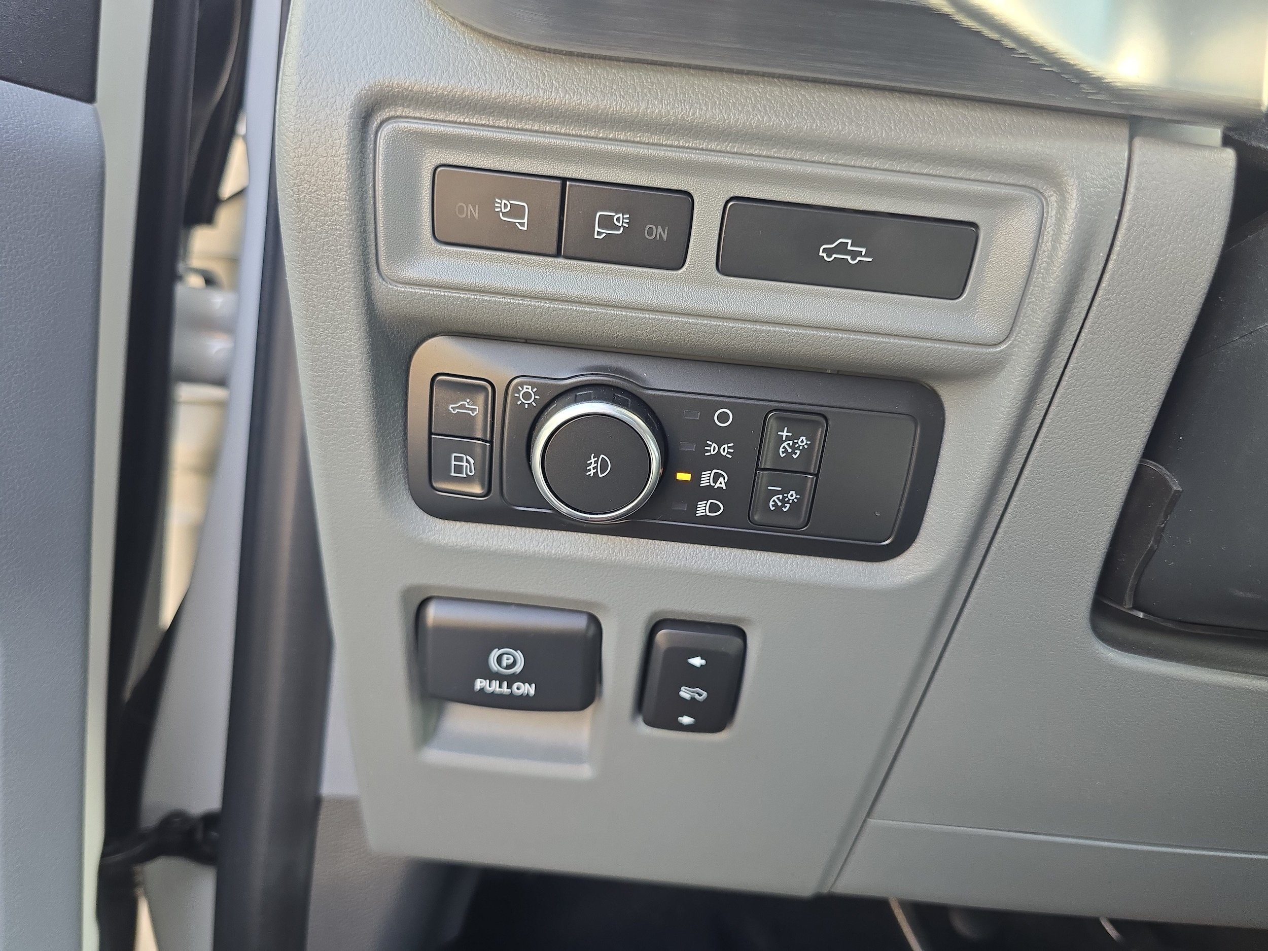 Used 2022 Ford F150 Lariat w/ Equipment Group 502A High AWD/4WD image 18