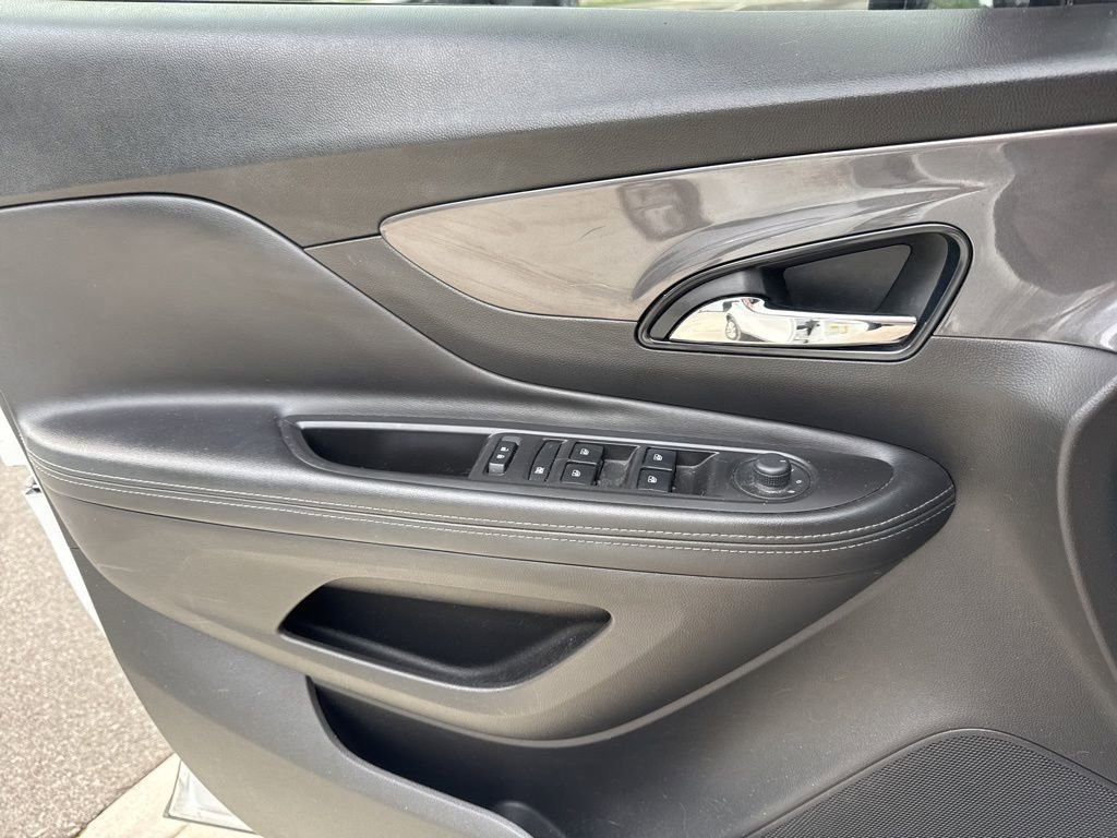 Used 2020 Buick Encore Preferred FWD image 17
