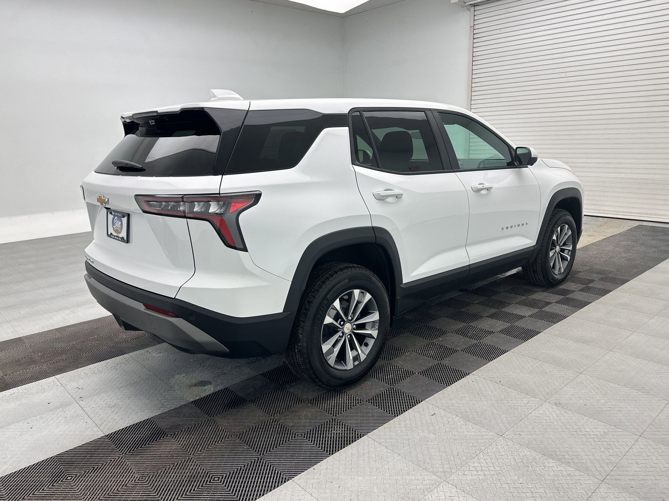 New 2026 Chevrolet Equinox LT w/ Safety and Technology Package image 9