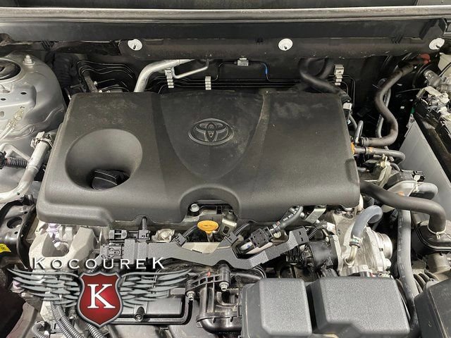 Used 2022 Toyota RAV4 LE AWD/4WD image 23