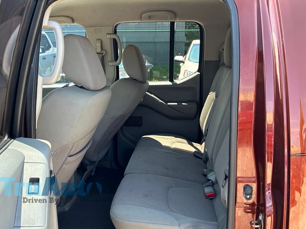Used 2016 Nissan Frontier SV w/ SV Value Truck Package AWD/4WD image 38