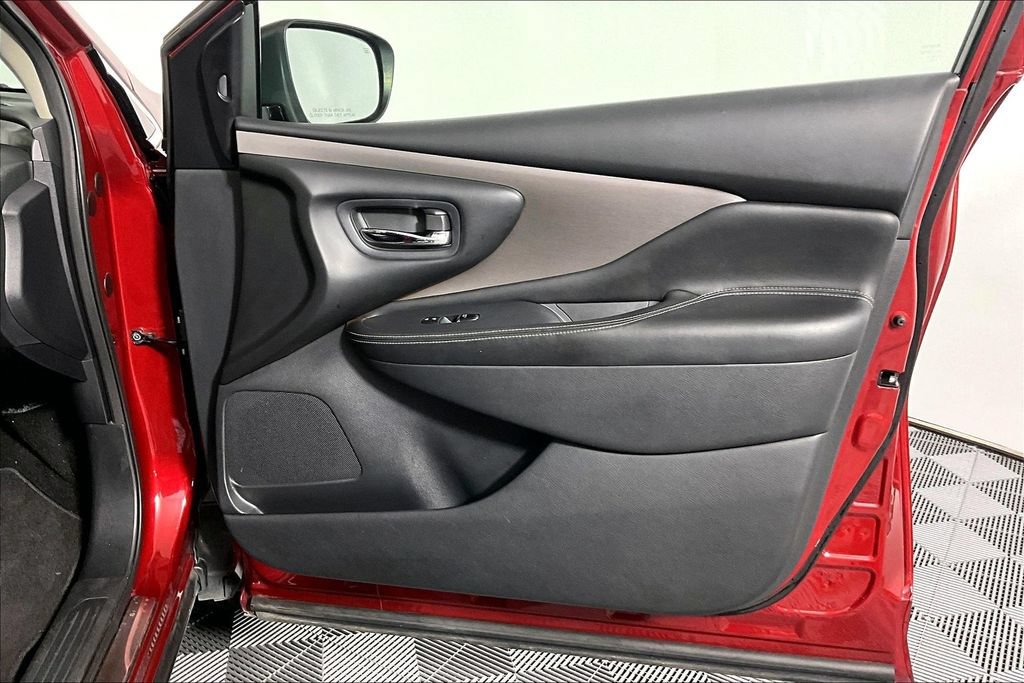 Used 2019 Nissan Murano SL w/ SL Technology Package FWD image 24
