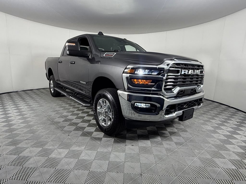 Certified 2025 RAM 2500 Big Horn AWD/4WD image 3
