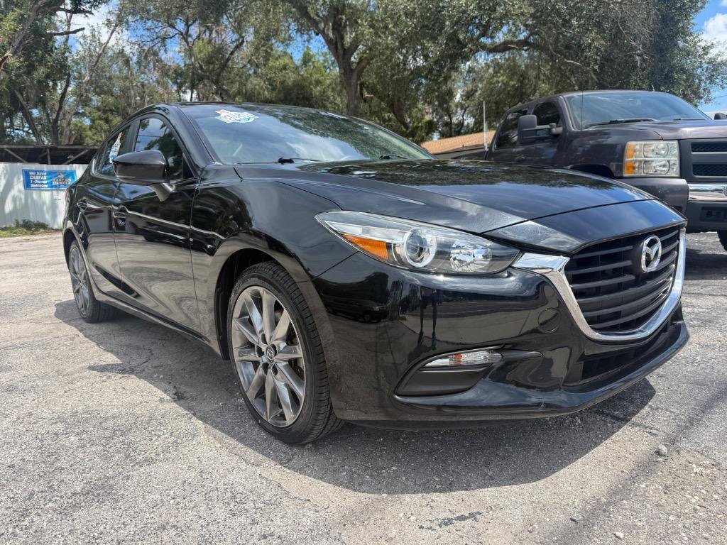 Used 2018 MAZDA MAZDA3 Touring FWD image 1