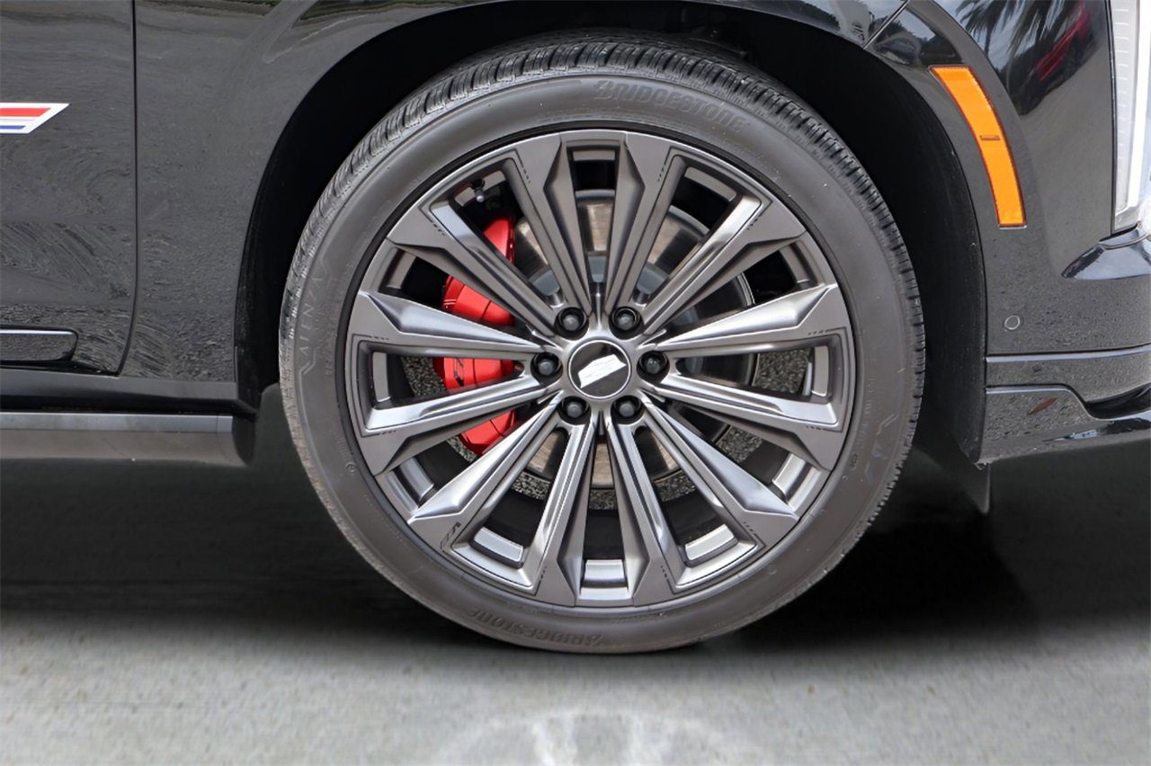 Certified 2025 Cadillac Escalade V w/ LPO, Floor Liner Package image 9