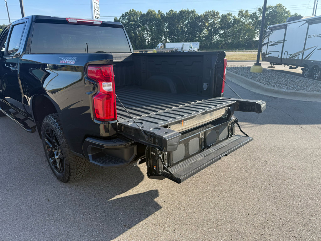Used 2024 Chevrolet Silverado 1500 LT Trail Boss w/ Protection Package image 12