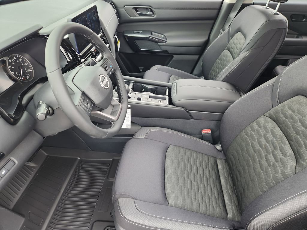 New 2026 Nissan Pathfinder SV image 9