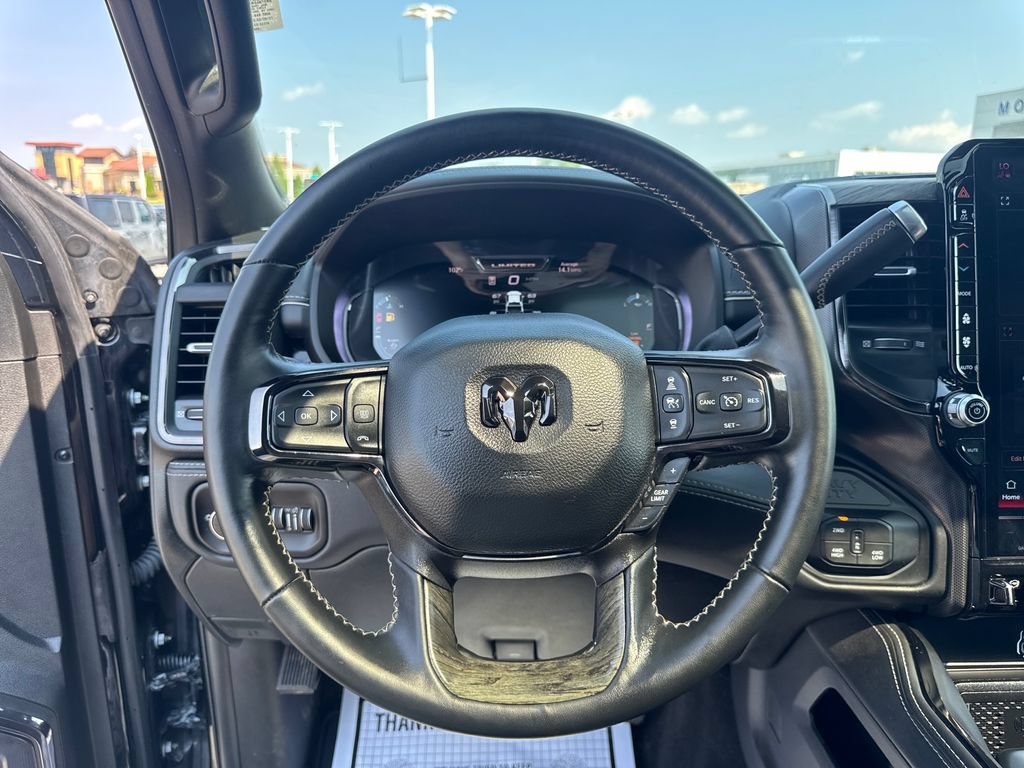 Used 2025 RAM 3500 Limited AWD/4WD image 35