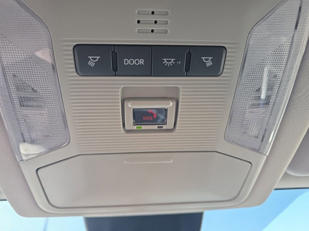 Used 2025 Toyota RAV4 LE image 30