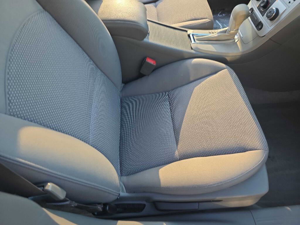 Used 2011 Chevrolet Malibu LS image 21