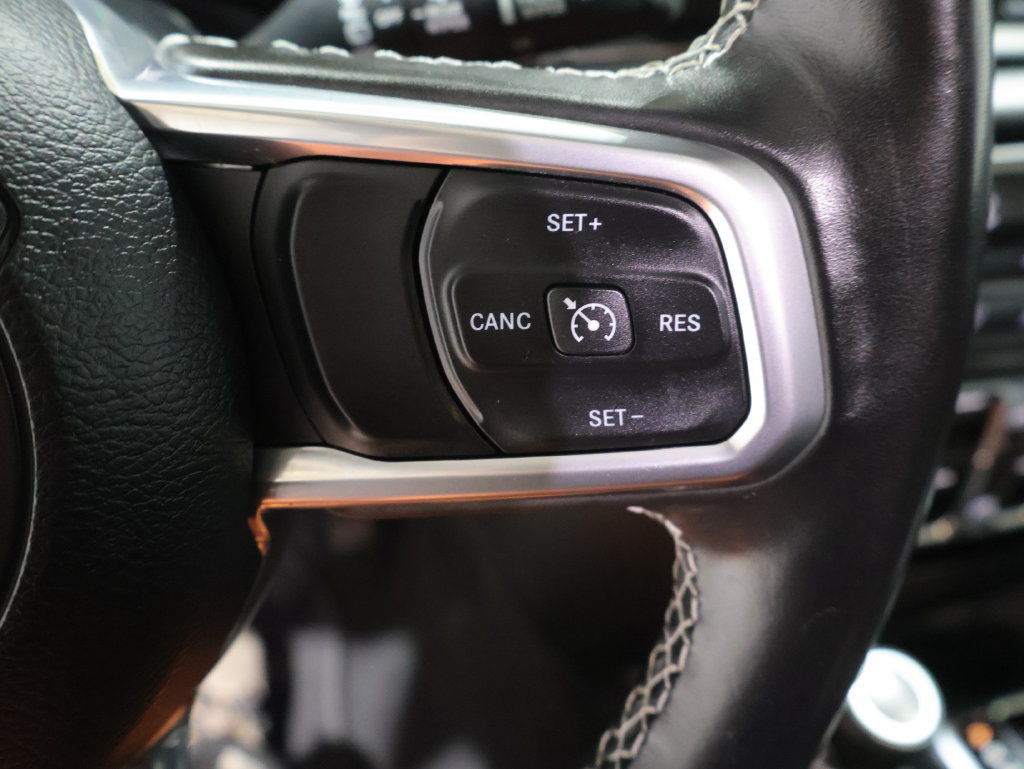 Used 2022 Jeep Wrangler Unlimited Sahara w/ Cold Weather Group AWD/4WD image 35